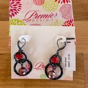 NWT Premier Designs Dangle Earrings